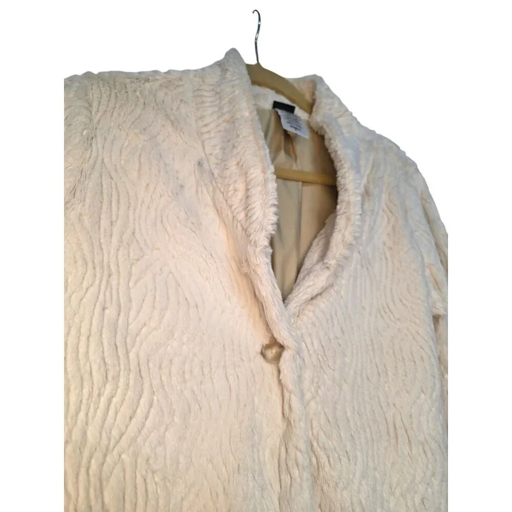 Patagonia Cream Faux Fur Womens Jacket Size‎ S Lined Soft Texture Button Closure